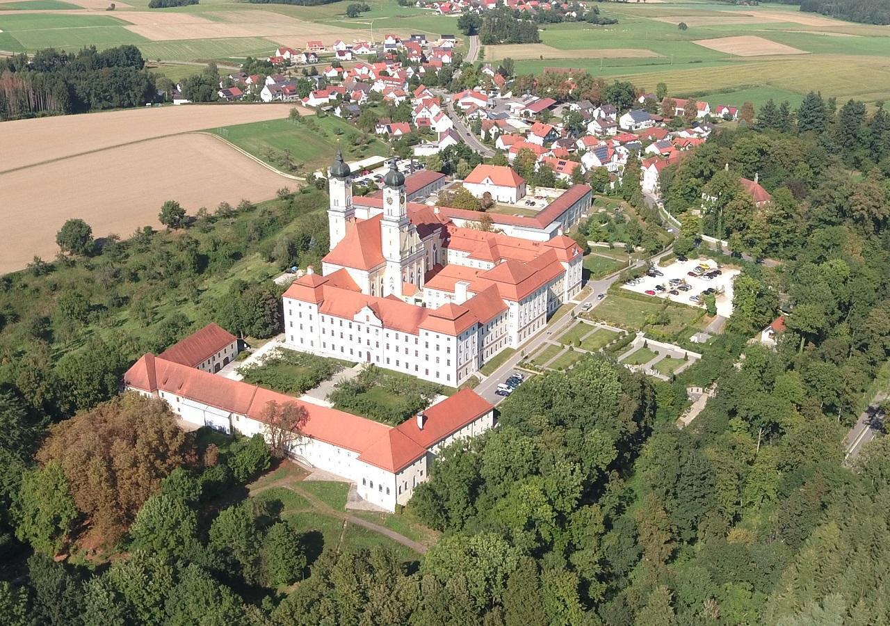 Klostergasthof Roggenburg Buitenkant foto